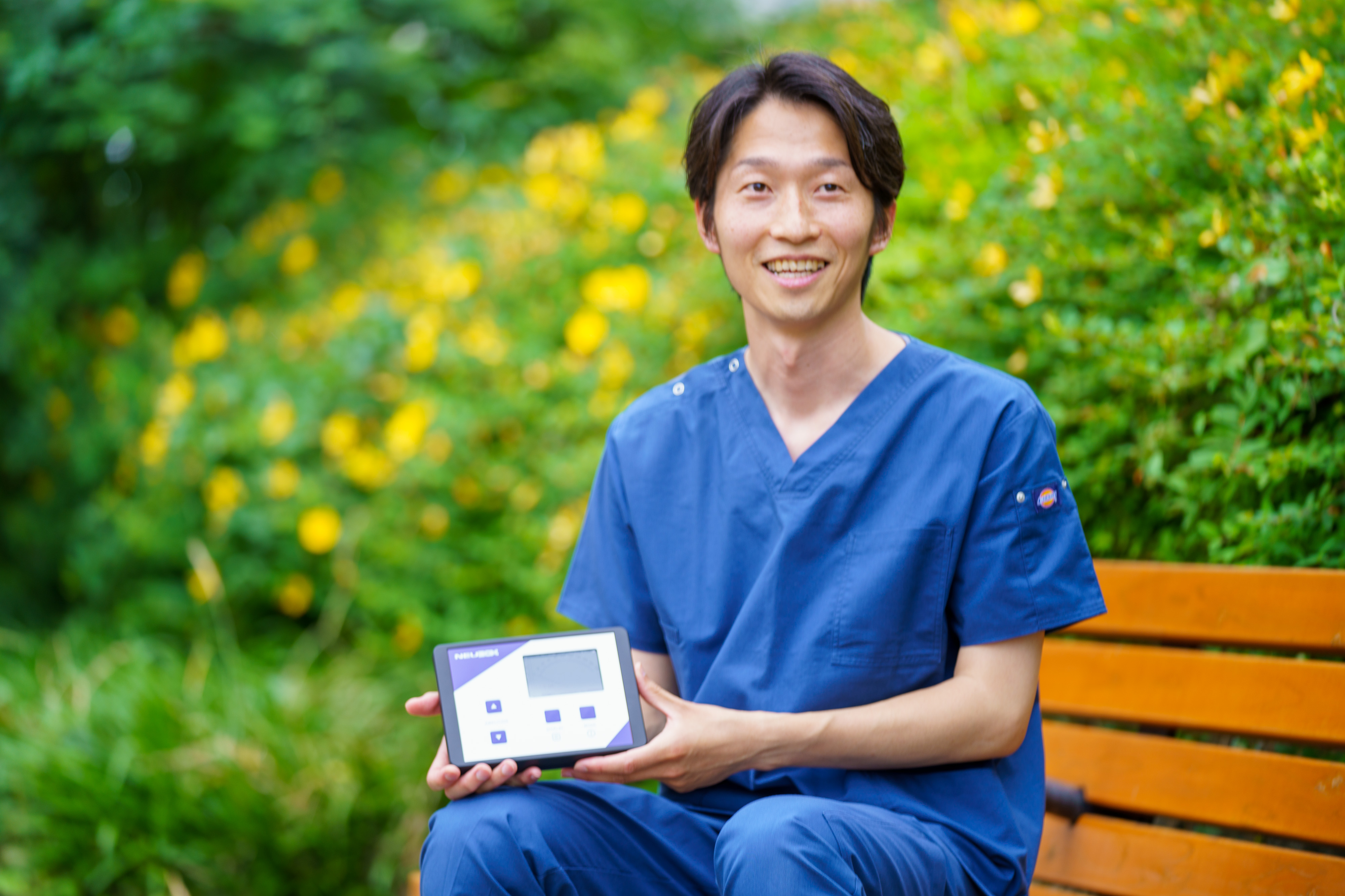 鍼灸整体院を開業時に、微弱電流医療機器NEUBOXを導入した先生の声